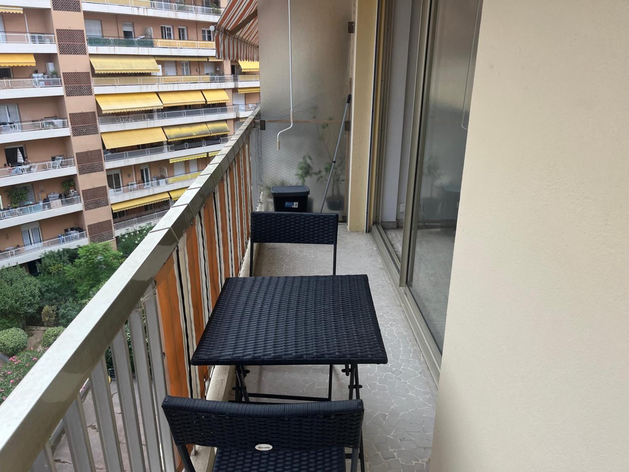 Ferienwohnung Le Borrigo Pick Up Airport Menton Exterior foto